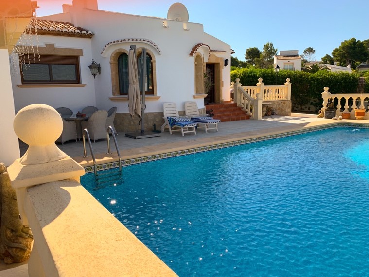 , A jewel of Spain, Full Body Massage Service