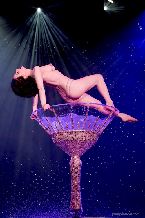 dita von teese, Dita Von Teese, Full Body Massage Service